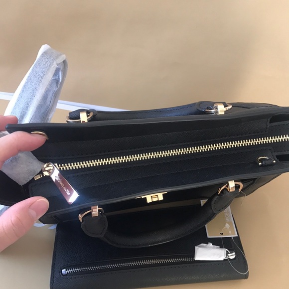 🎆🎆mk Satchel set🎆black/Tina bag/crossbody - Picture 8 of 8